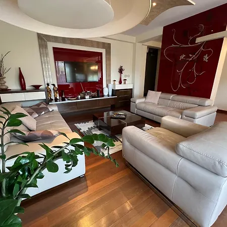 Luxurious Oasis