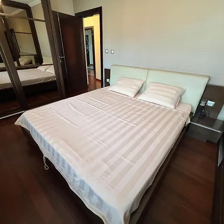 Luxurious Oasis Apartment