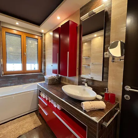 Apartment Luxurious Oasis