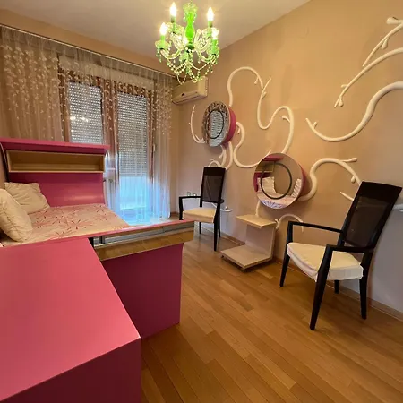 Luxurious Oasis Apartment *